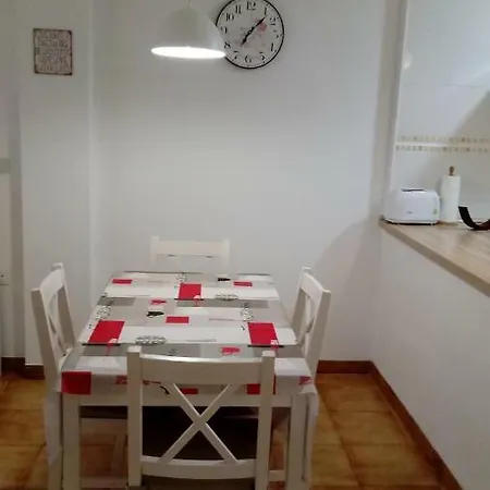 Apartment Bonito, Luminoso, Cerca Del Mar Con Parking