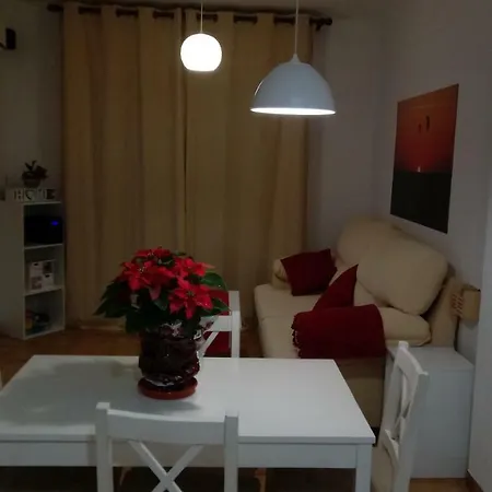 Apartment Bonito, Luminoso, Cerca Del Mar Con Parking